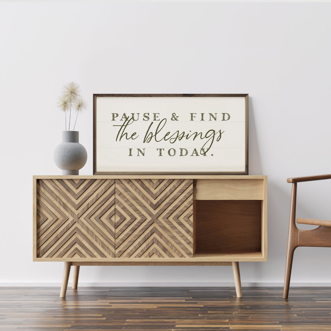 Pause And Find White