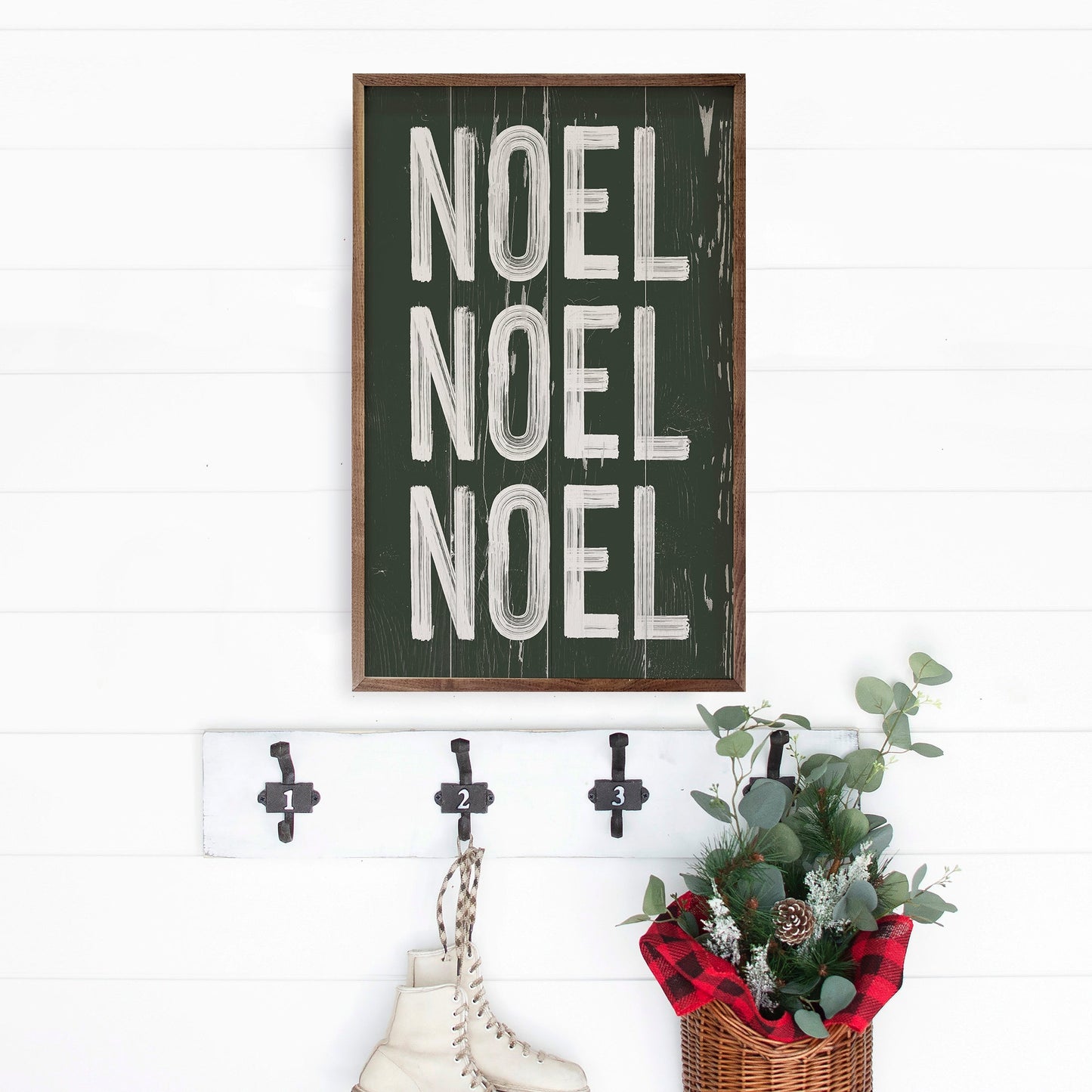 Noel Repeat On Green