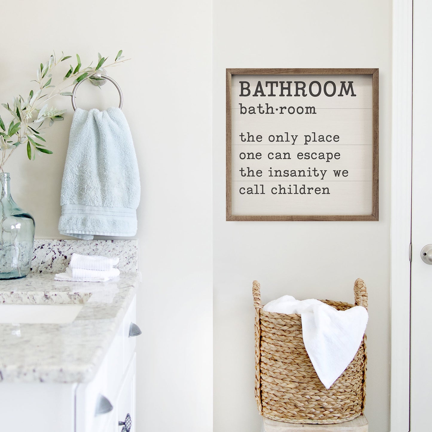 Bathroom Definition White