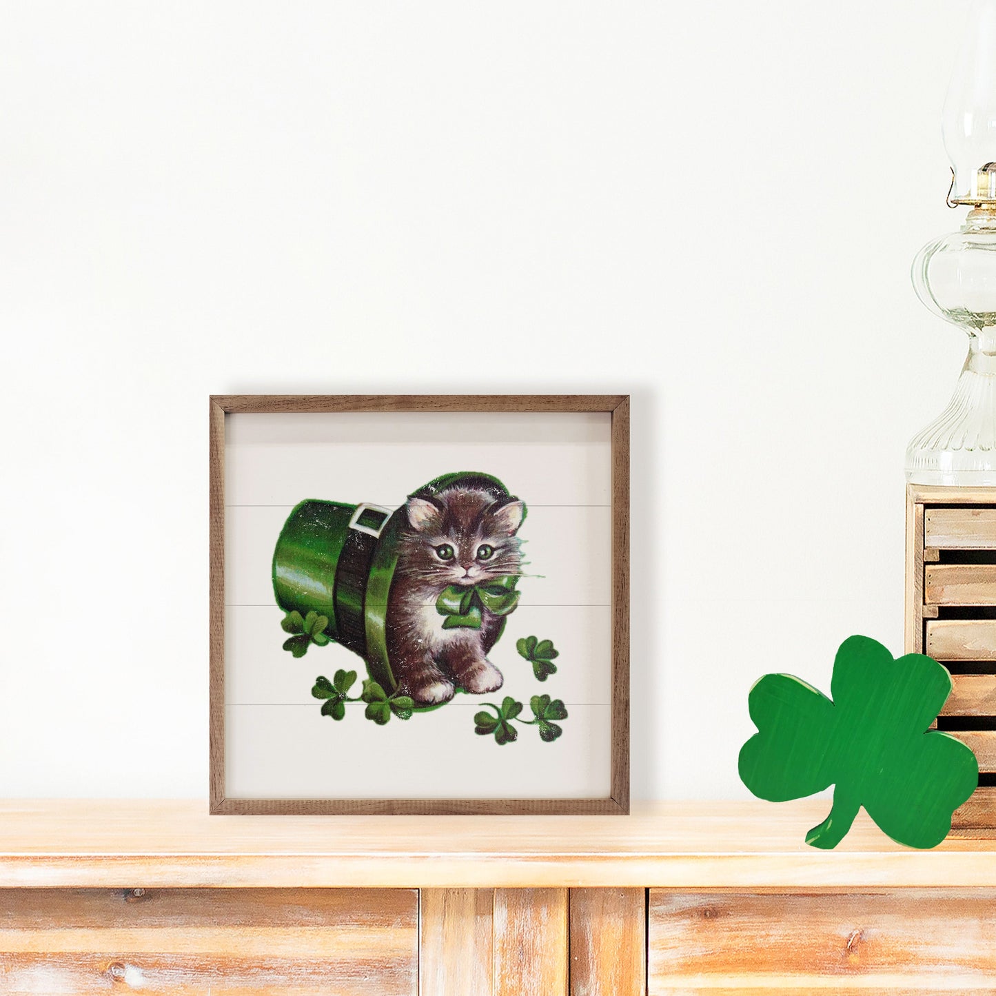 Lucky Charm Cat In Hat White