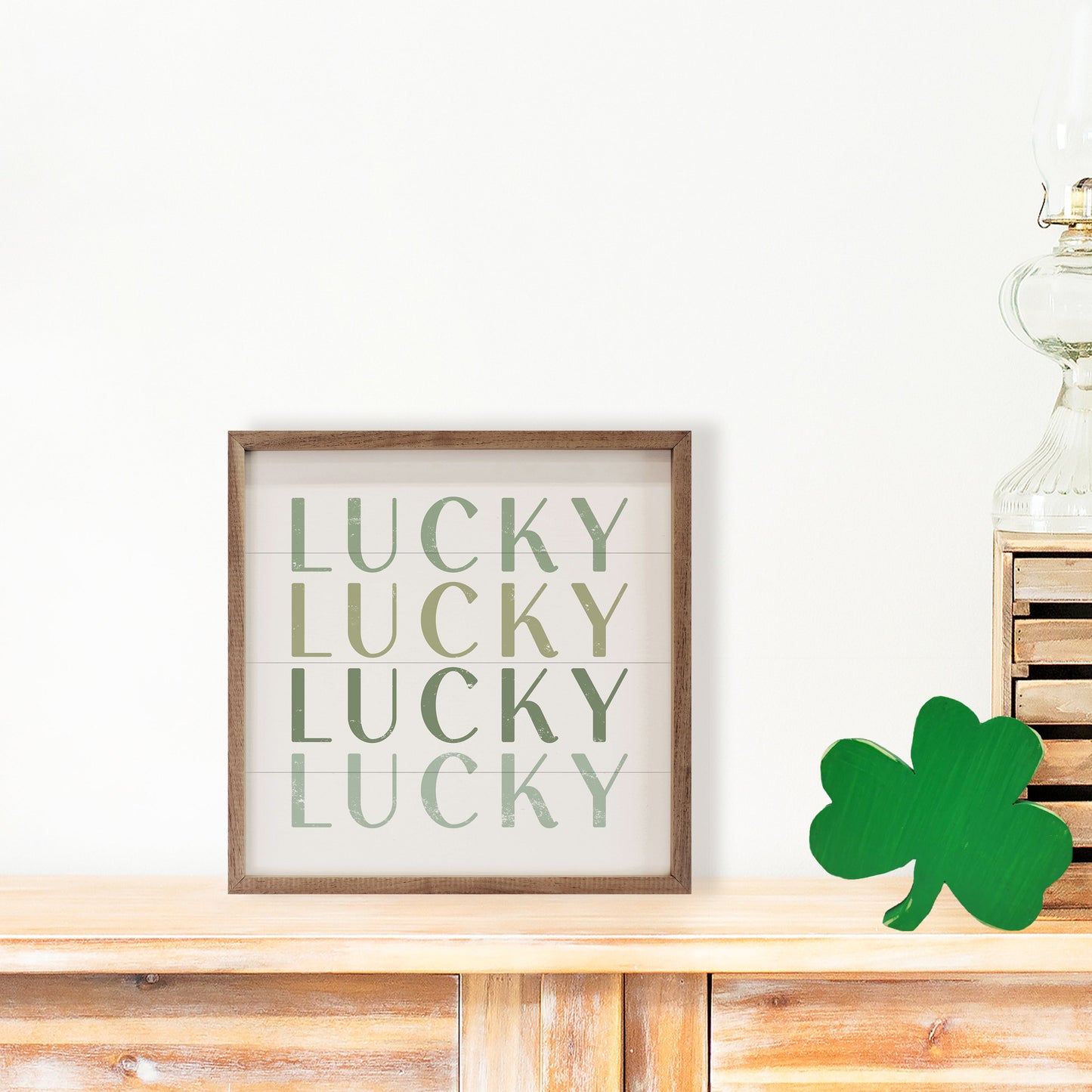 Repeat Lucky White