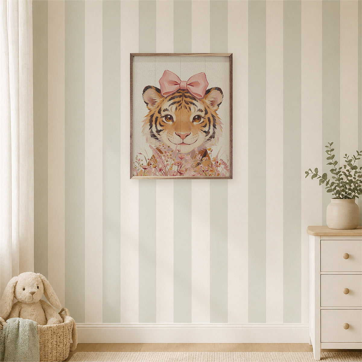 Floral Bow Tiger