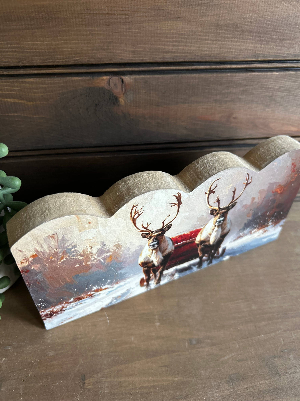 Reindeer Christmas Scalloped Wood Sign
