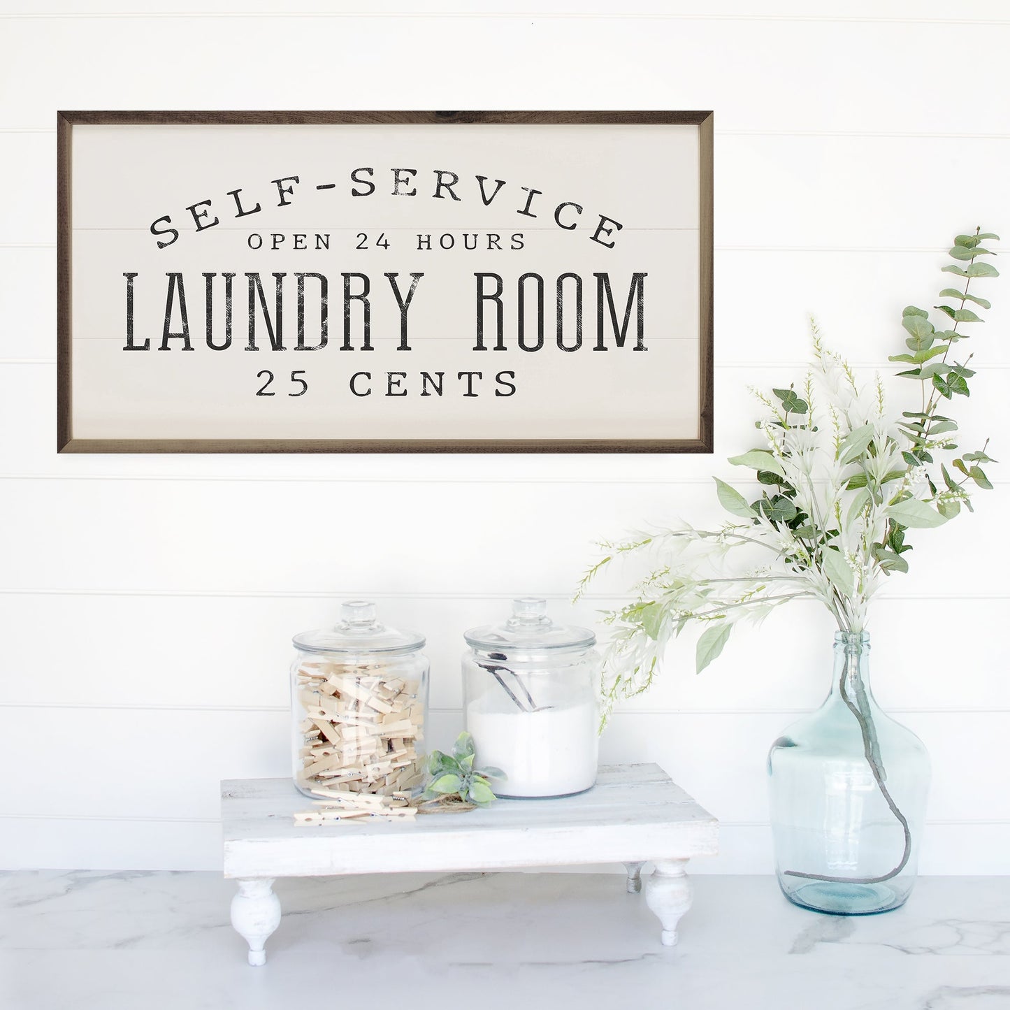 Laundry 25 Cents White