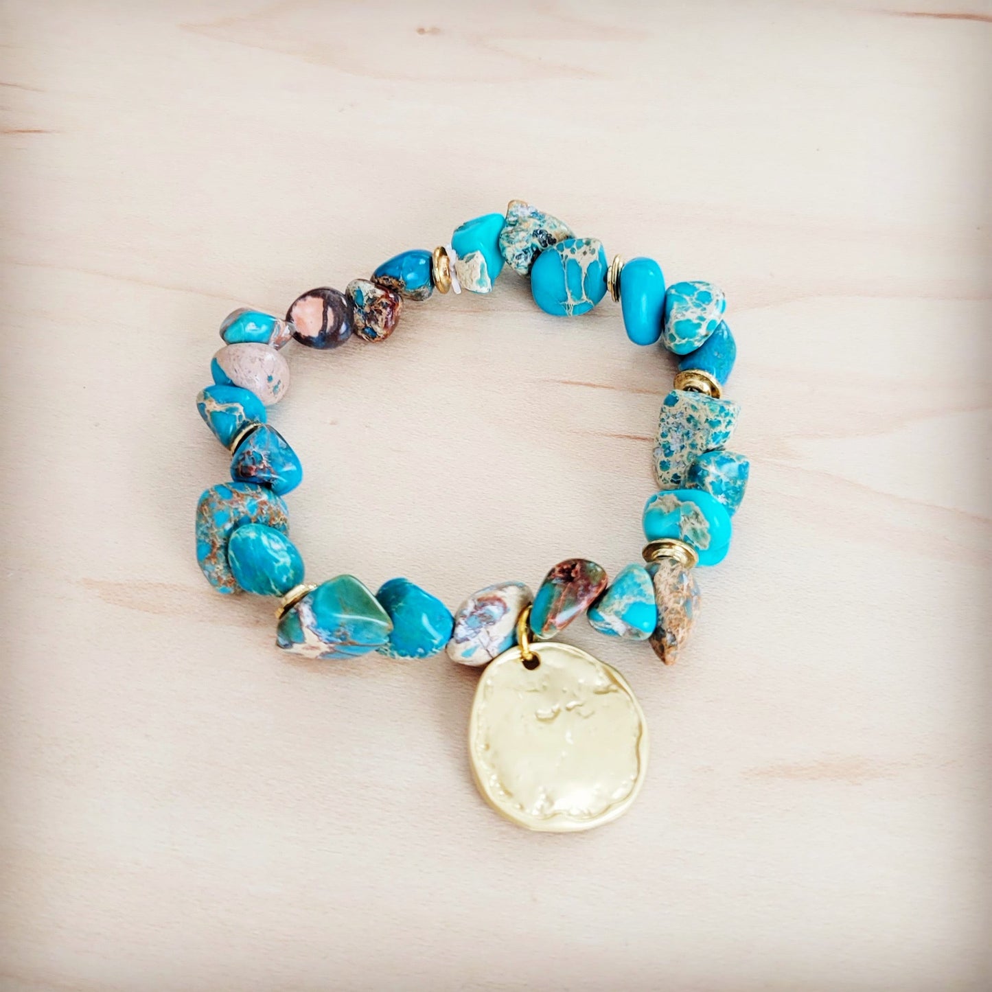 Regalite Beaded Stretch Bracelet w/ Matte Gold Coin Charm 811w