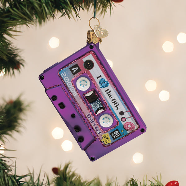 I Love The 00s Ornament