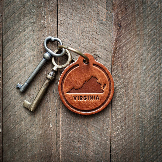 Virginia State Silhouette Leather Keychain Circle