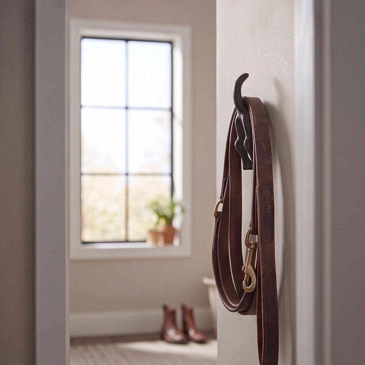 Dog Tail Wall Hook, Black Cast Iron for Leashes and Coats, 3.3"