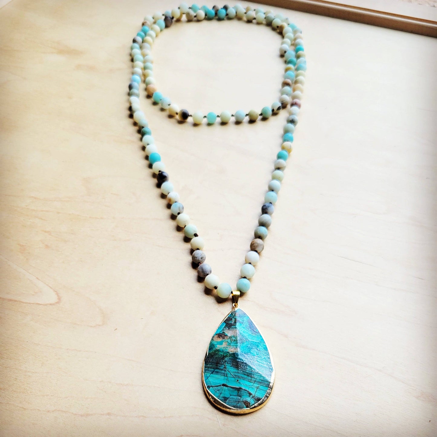 Frosted Amazonite Long Beaded Necklace with Agate Pendant 260o: 260o Agate