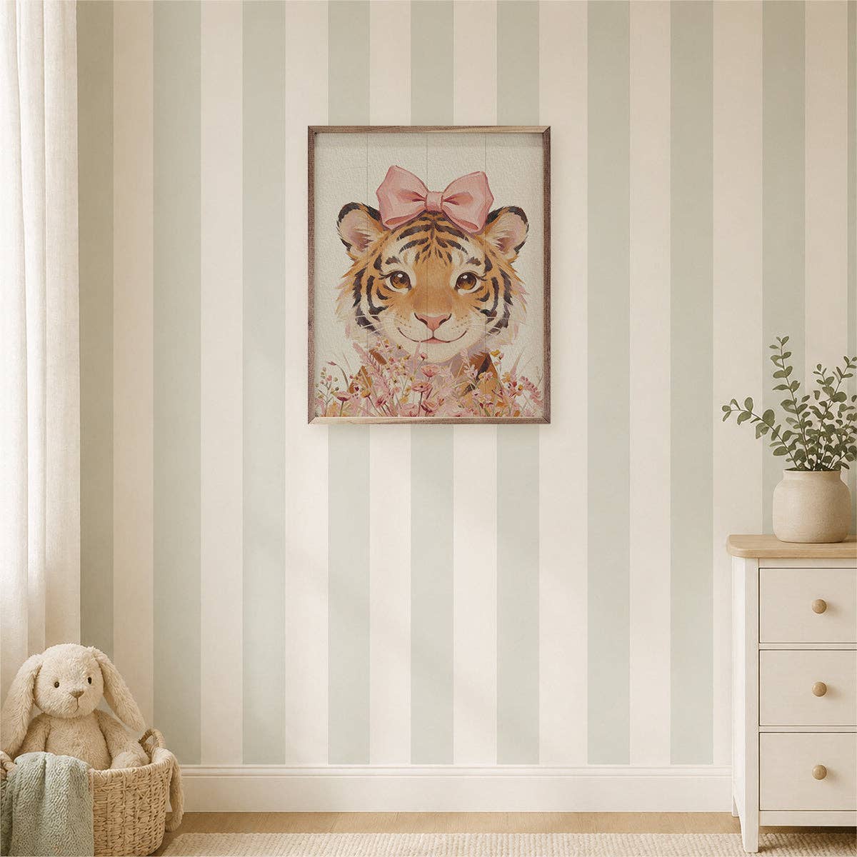 Floral Bow Tiger