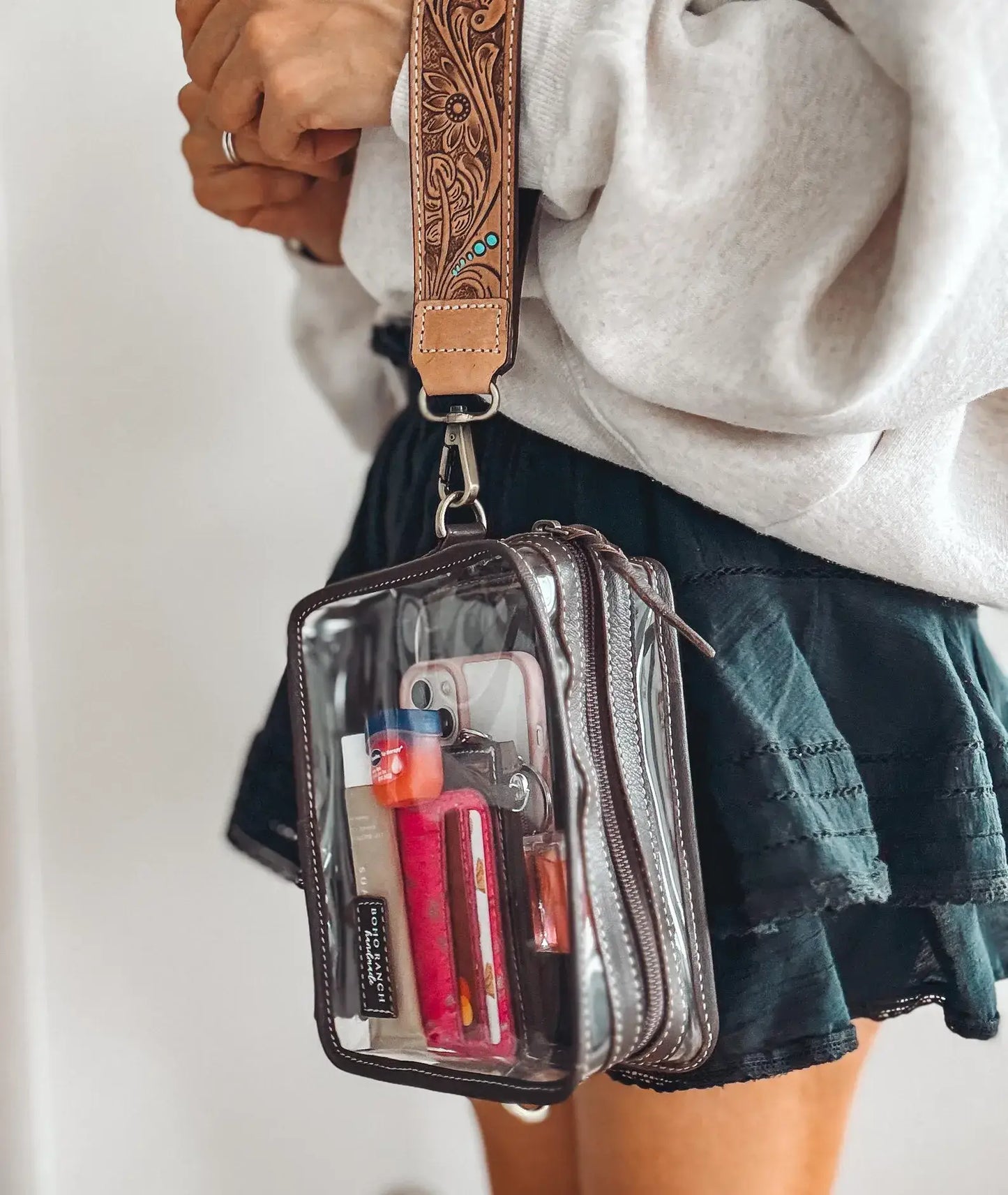 DARLA CLEAR WRISTLET | Transparent Western Purse