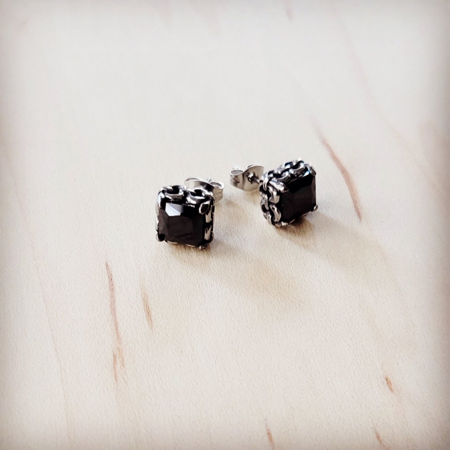 **Square-Cut Black Stone Earrings 219cv