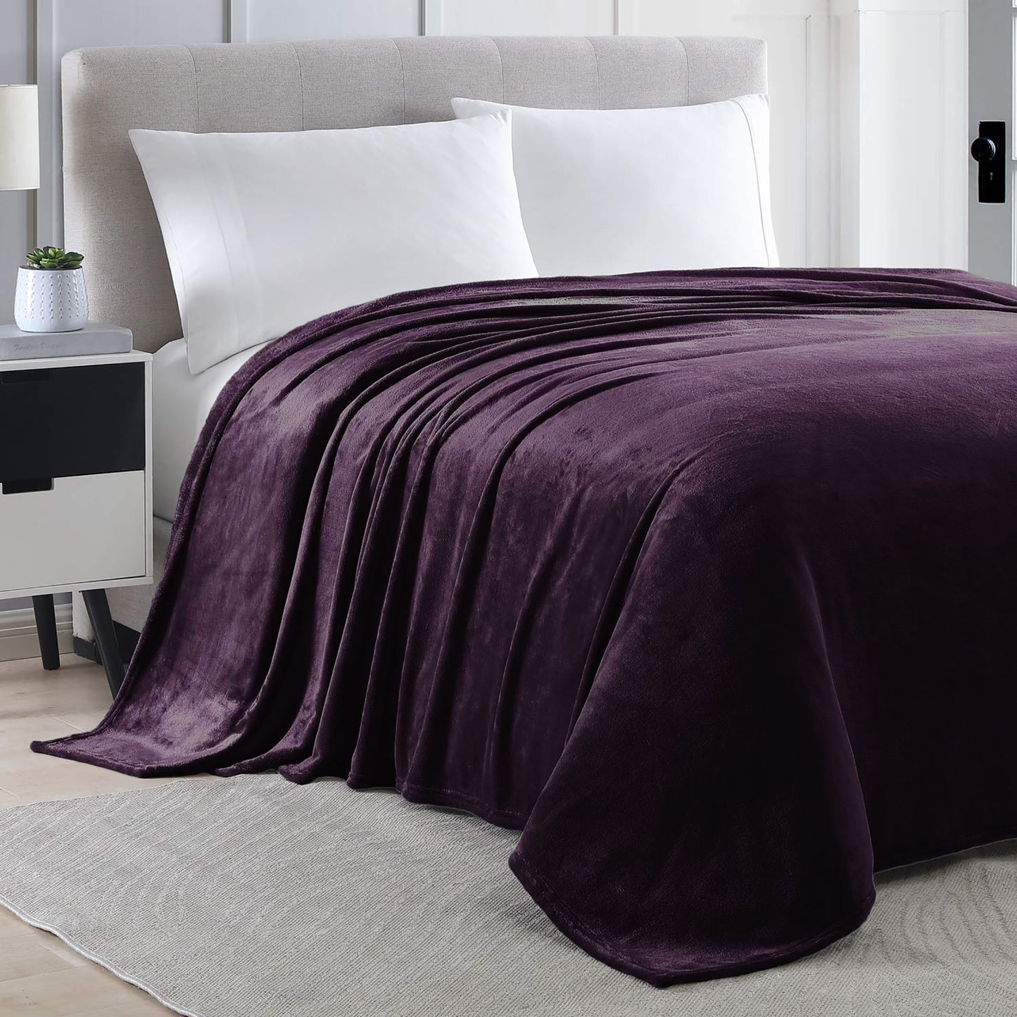 Queen Size Purple Extra Soft Cozy Microfiber Solid Color Throw Picnic Sofa Bed Blanket