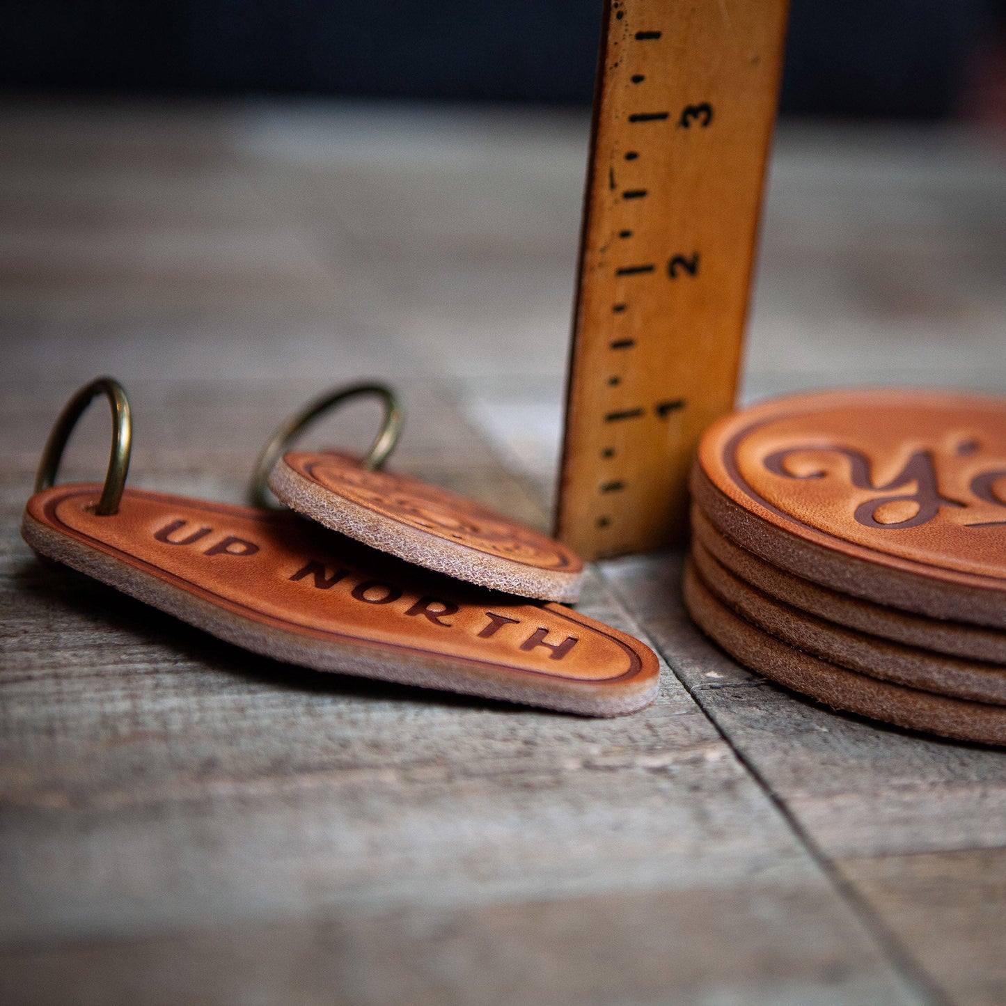 Idaho State Silhouette Leather Keychain Circle
