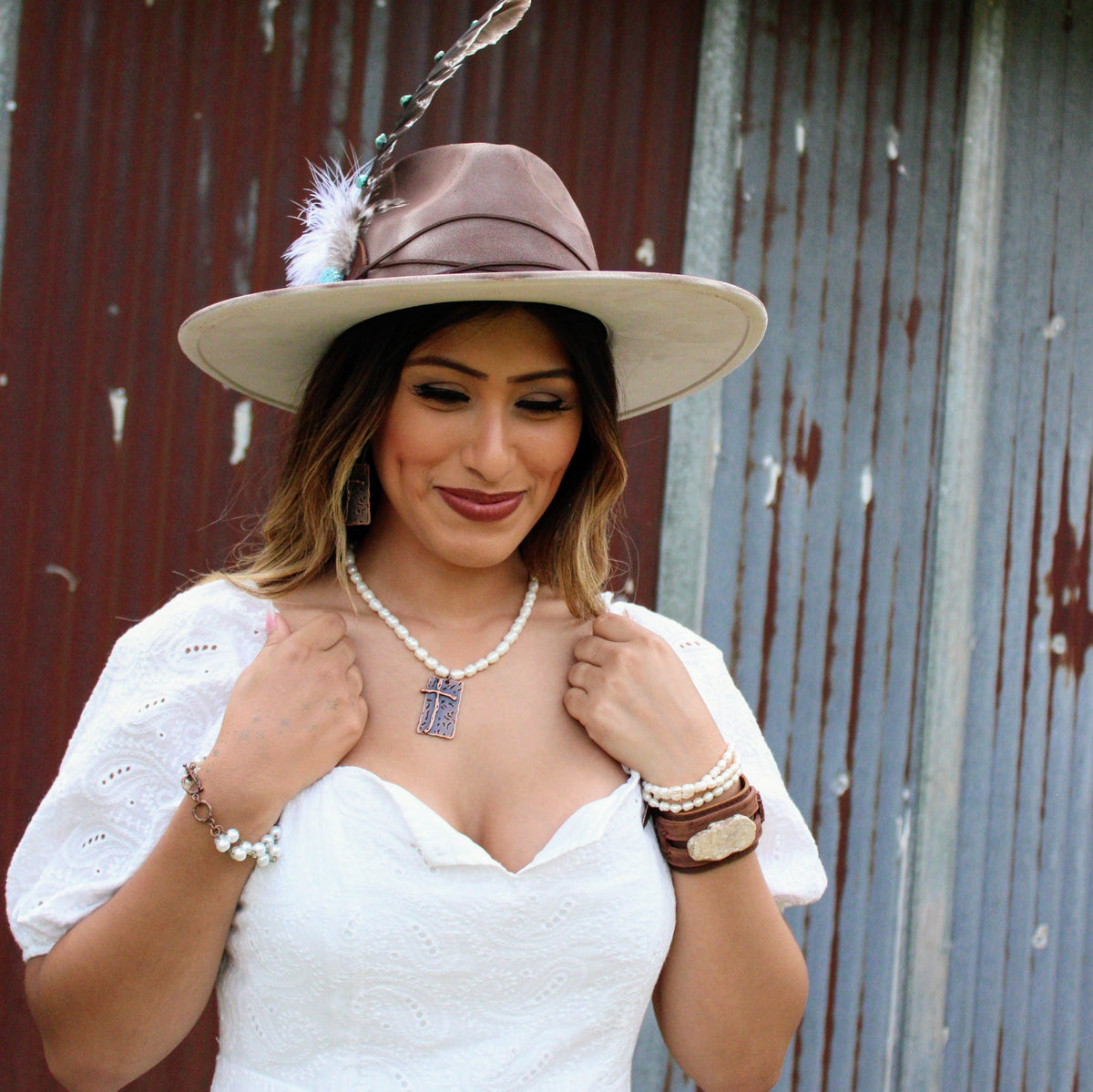 Freshwater Pearl Collar Necklace w/ Copper Cross Pendant 259z