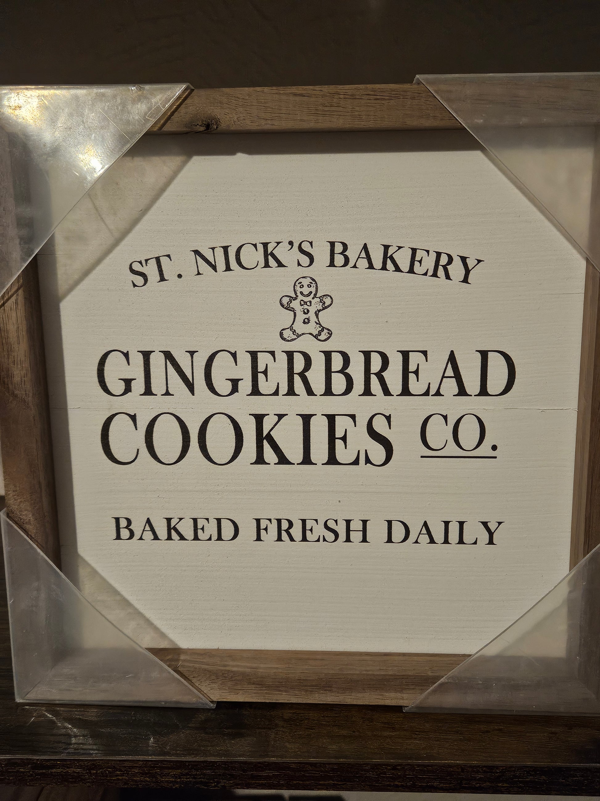 Gingerbread Cookies Co White image 1